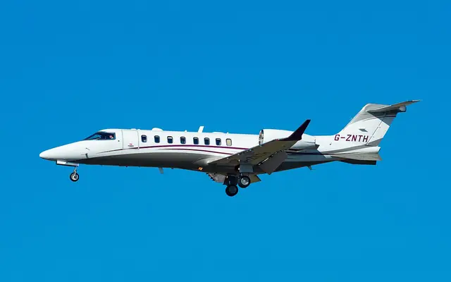 Learjet 75