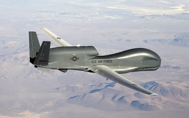 Northrop Grumman RQ-4 Global Hawk / MQ-4C Triton